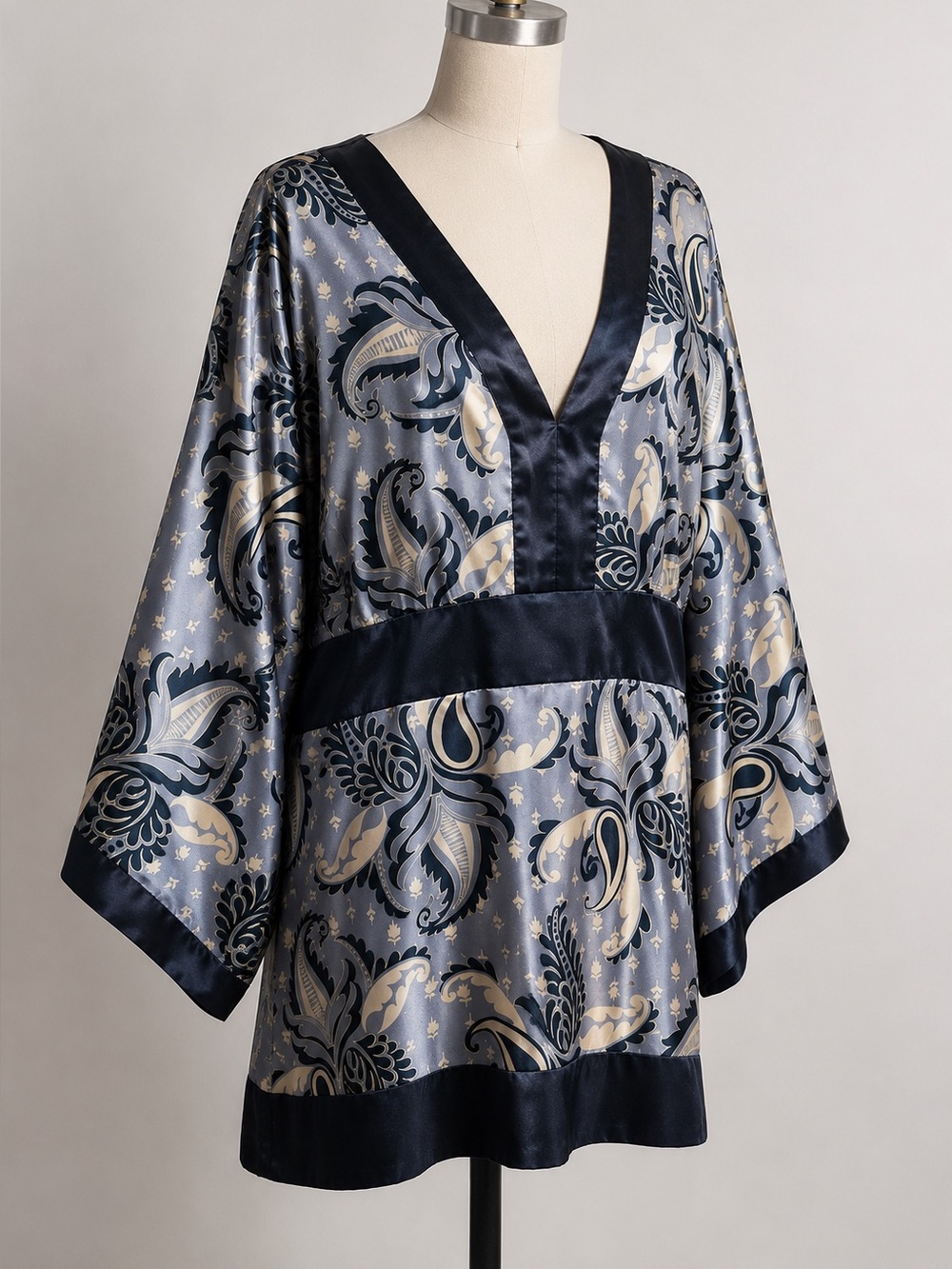 Ashley Stewart Blue Paisley Satin V-Neck Kimono Tunic Size 16 Bell Sleeves